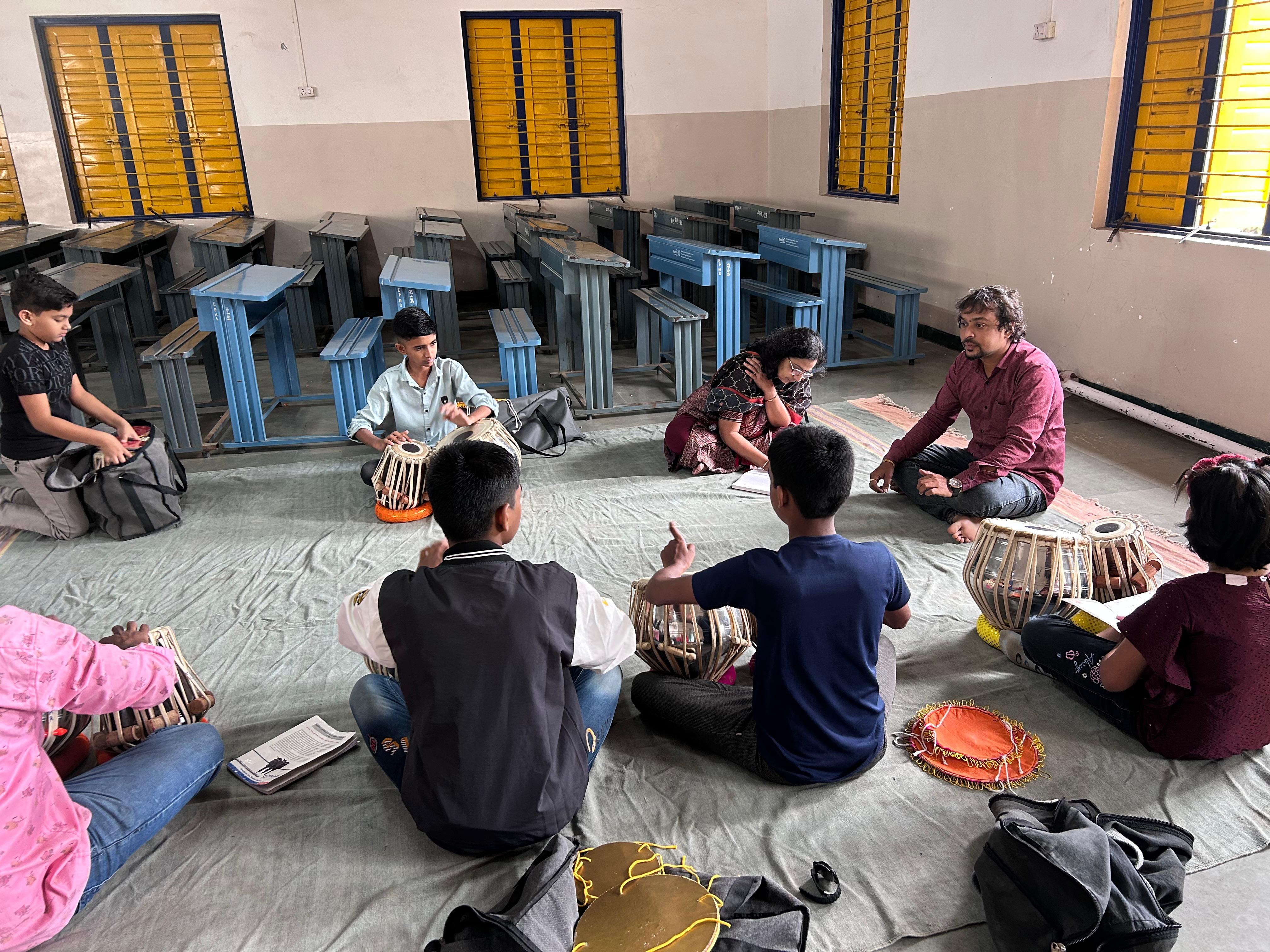 Shri.Vivek Potdar(Tabla Guru) teaching students